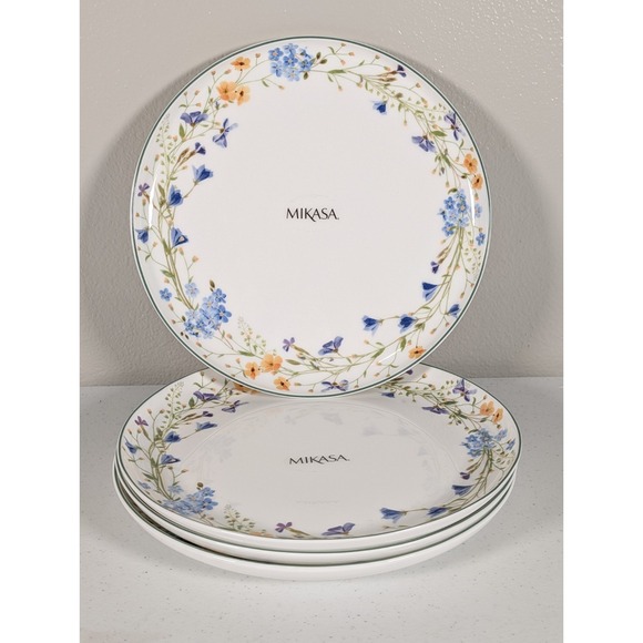 Mikasa Other - New Mikasa Quinn Salad Plates 9"‎ Set of 4 Bone China White Garden Flowers New